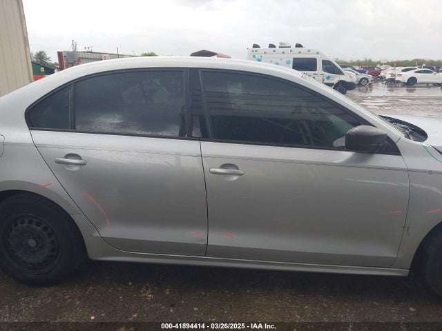 3VW2K7AJ0EM251458 Volkswagen Jetta 2.0l S