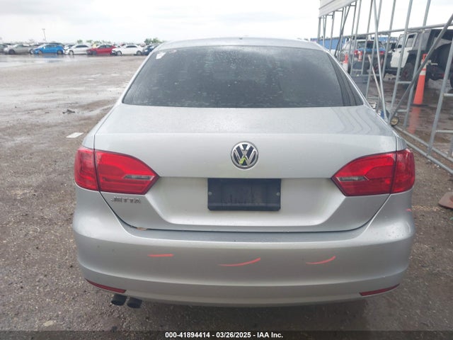 3VW2K7AJ0EM251458 Volkswagen Jetta 2.0l S