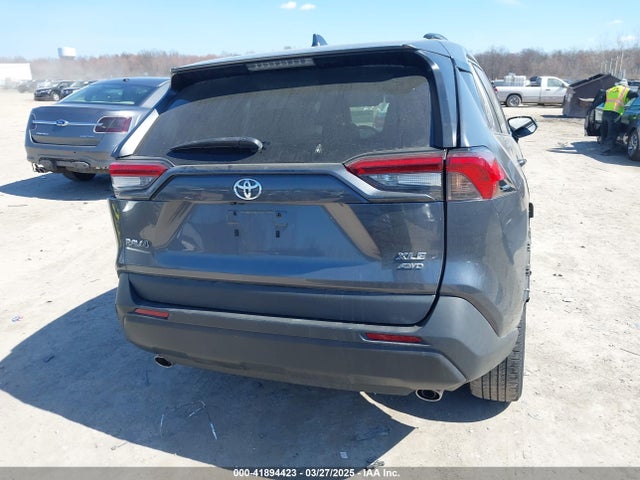 Toyota Rav4 Xle Premium 2021 2T3A1RFV3MC184412 Image 16
