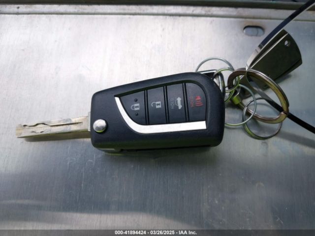 4T1C11AK9NU005421 Toyota CAMRY LE