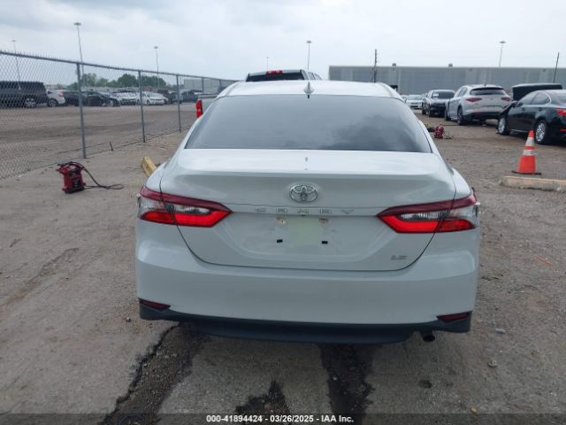 4T1C11AK9NU005421 Toyota CAMRY LE