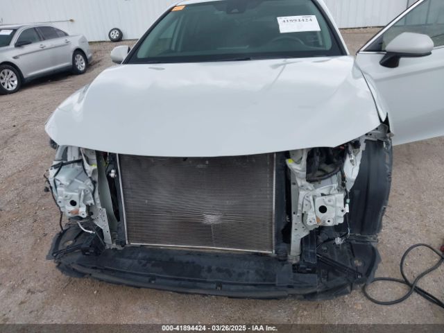 4T1C11AK9NU005421 Toyota CAMRY LE