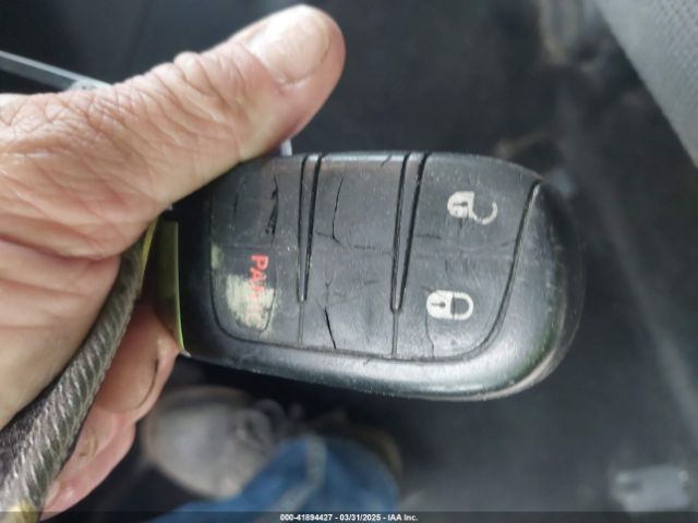 1C4RJEAG9FC829766 Jeep Grand Cherokee Laredo