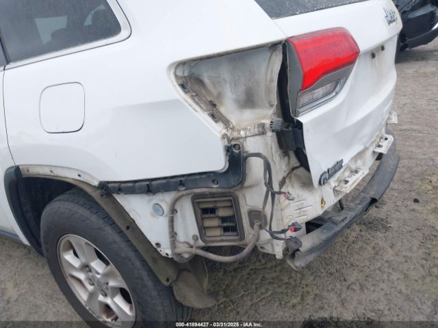 1C4RJEAG9FC829766 Jeep Grand Cherokee Laredo