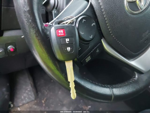 5YFBURHE6HP608110 Toyota COROLLA SE
