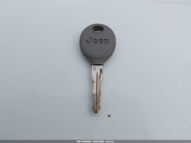 1C4NJPBB9GD804889 Jeep Patriot Sport