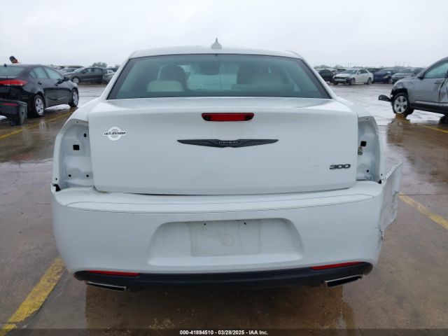 2C3CCAAG4PH538152 Chrysler 300 Touring