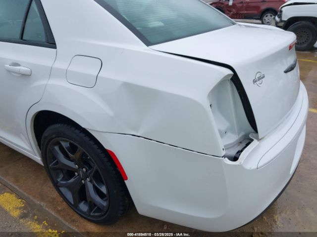 2C3CCAAG4PH538152 Chrysler 300 Touring