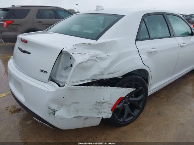2C3CCAAG4PH538152 Chrysler 300 Touring