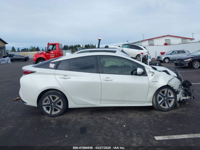 JTDKARFU0G3512967 Toyota Prius Three Touring
