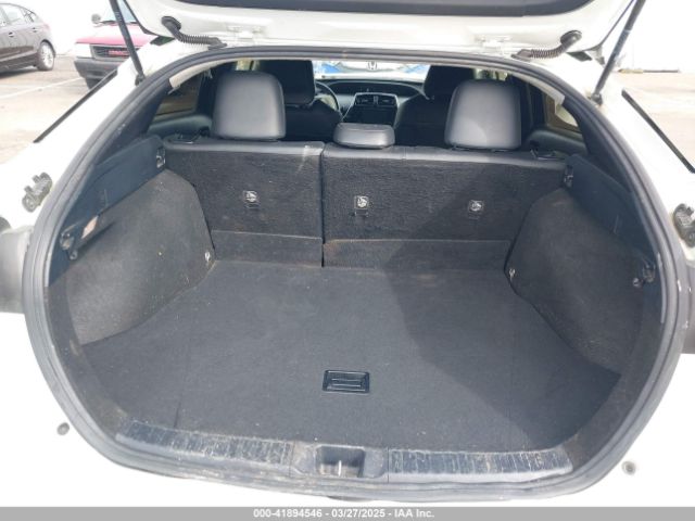 JTDKARFU0G3512967 Toyota Prius Three Touring