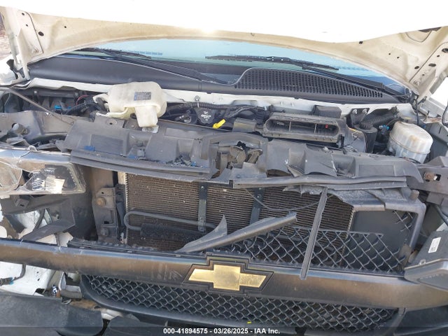 1GCWGAFB3J1334748 Chevrolet Express 2500 Work Van