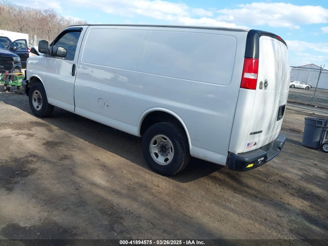 1GCWGAFB3J1334748 Chevrolet Express 2500 Work Van