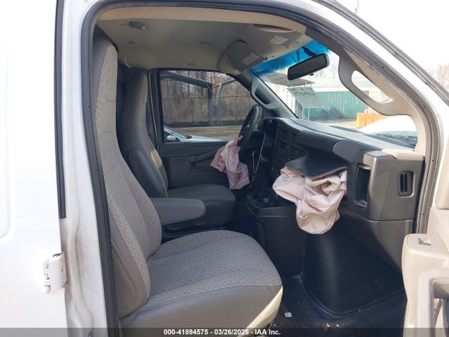 1GCWGAFB3J1334748 Chevrolet Express 2500 Work Van