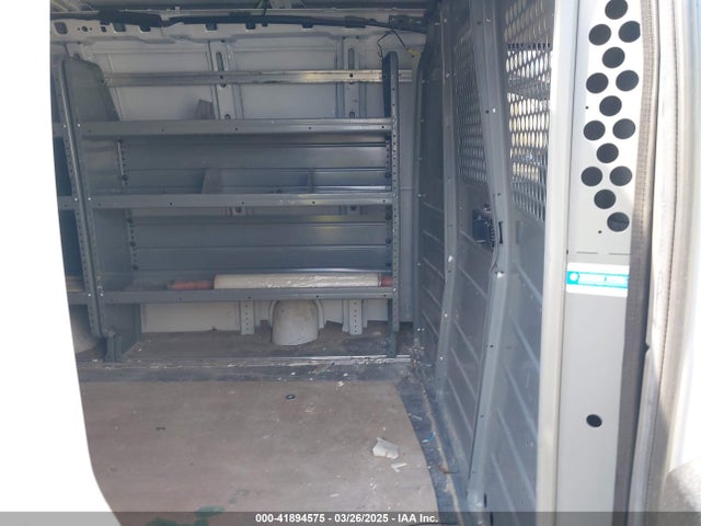 1GCWGAFB3J1334748 Chevrolet Express 2500 Work Van