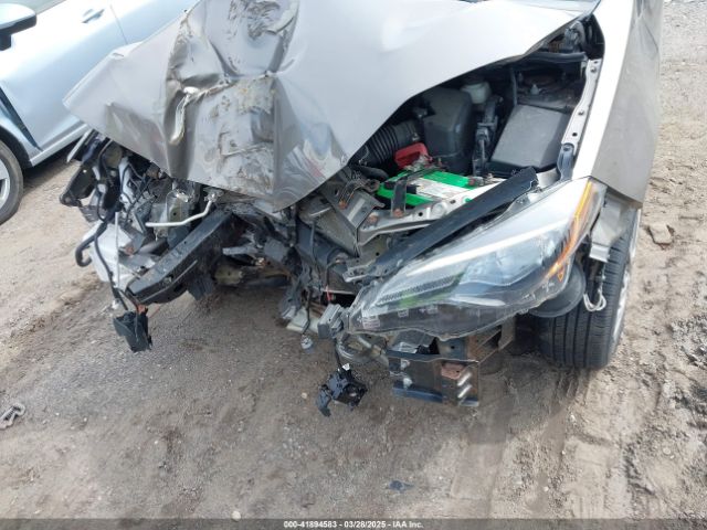2T1BURHE3KC136925 Toyota COROLLA LE