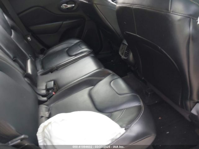 1C4PJMCS9FW625521 Jeep Cherokee Latitude