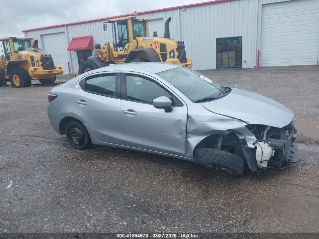 3MYDLBYV4KY505344 Toyota YARIS LE