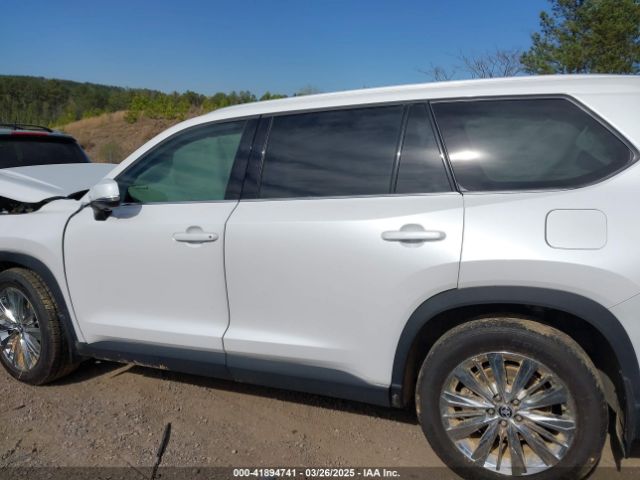 5TDAAAB52RS012564 Toyota Grand Highlander Platinum