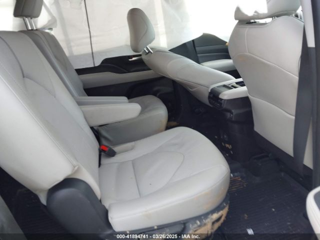 5TDAAAB52RS012564 Toyota Grand Highlander Platinum