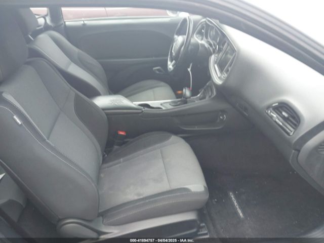2C3CDZAG2FH912333 Dodge Challenger Sxt