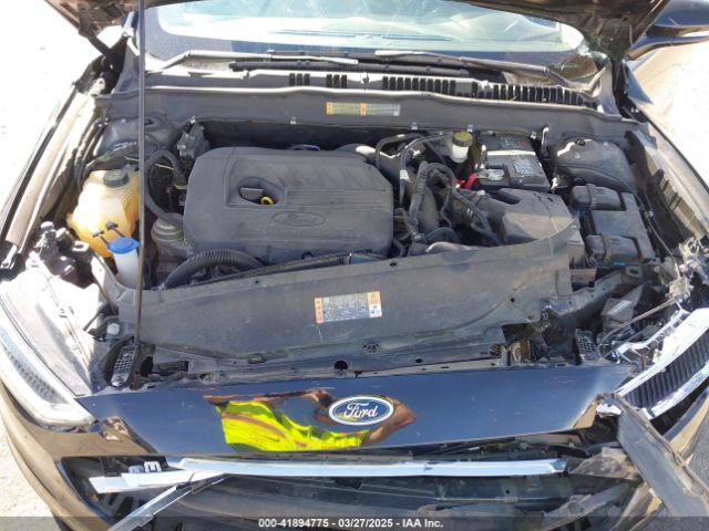 3FA6P0HD2JR127157 Ford FUSION SE