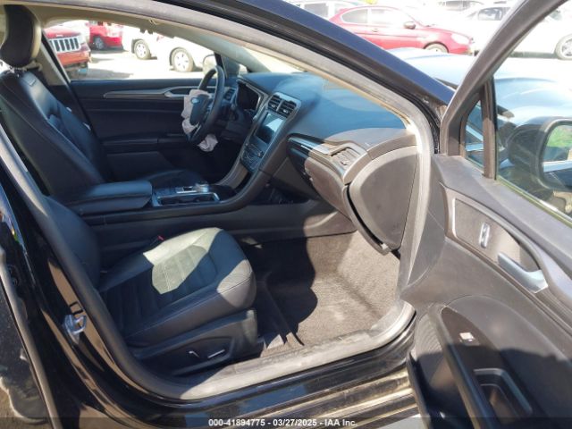3FA6P0HD2JR127157 Ford FUSION SE