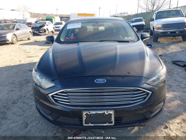 3FA6P0H79JR227329 Ford FUSION SE