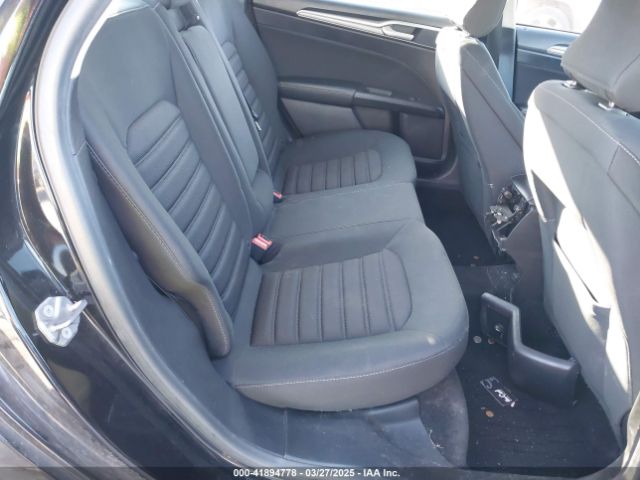 3FA6P0H79JR227329 Ford FUSION SE