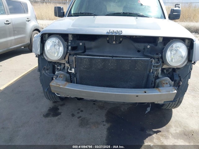 1C4NJPBA3GD748035 Jeep Patriot