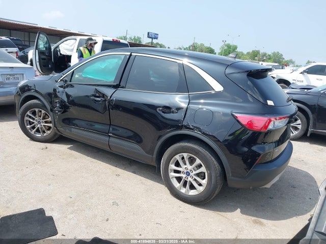 1FMCU0G69NUA91843 Ford ESCAPE SE