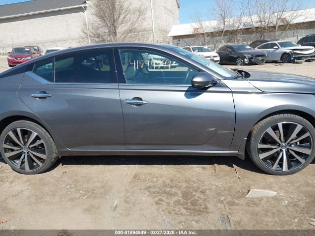 1N4BL4FW9KC139697 Nissan Altima 2.5 Platinum