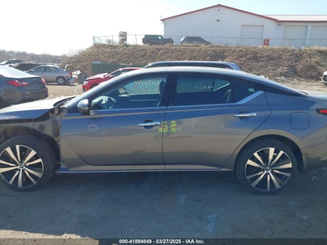 1N4BL4FW9KC139697 Nissan Altima 2.5 Platinum