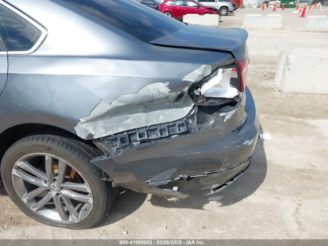 1VWDT7A31HC064680 Volkswagen Passat 1.8t R-line