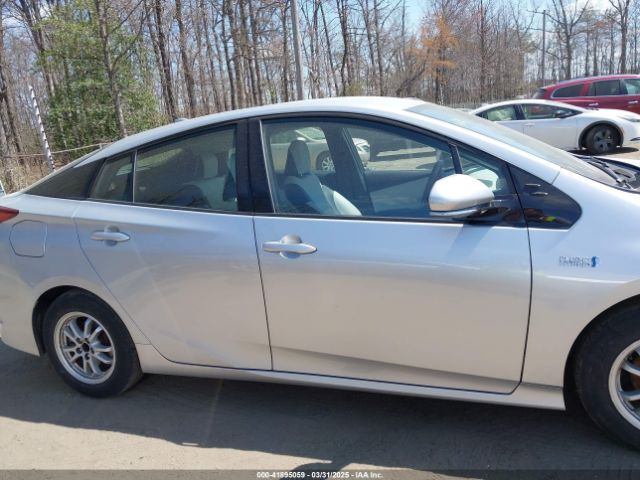 JTDKARFP1H3001327 Toyota Prius Prime Premium