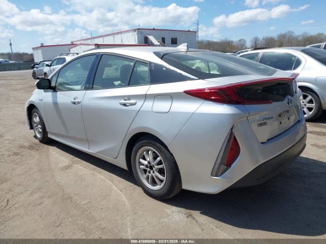 JTDKARFP1H3001327 Toyota Prius Prime Premium