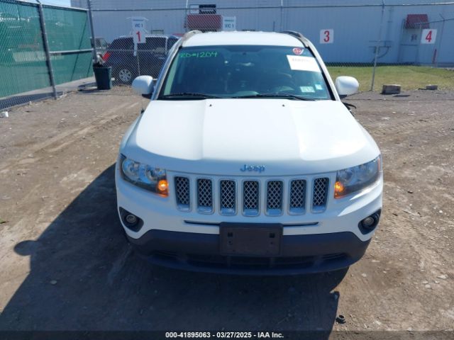 1C4NJDEBXGD635864 Jeep Compass Latitude