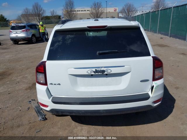 1C4NJDEBXGD635864 Jeep Compass Latitude