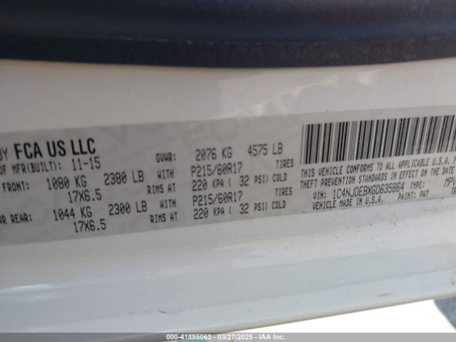 1C4NJDEBXGD635864 Jeep Compass Latitude