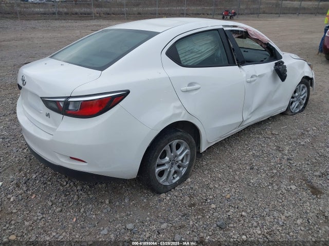 3MYDLBYV8HY149652 Toyota YARIS IA