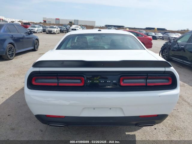 2C3CDZAG1PH594125 Dodge Challenger Sxt