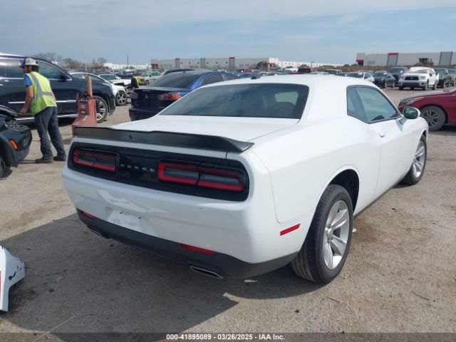 2C3CDZAG1PH594125 Dodge Challenger Sxt