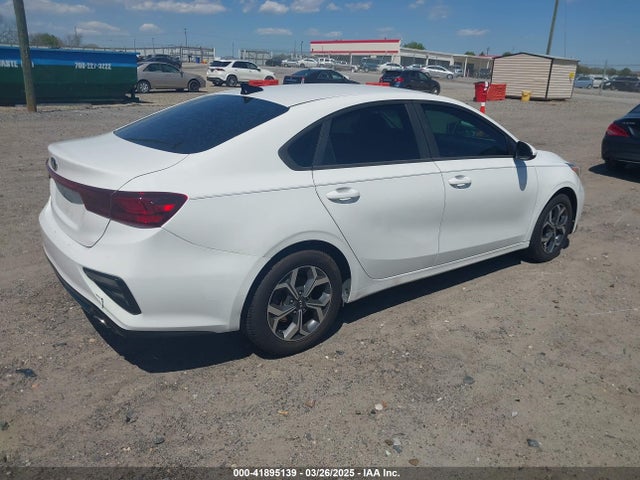 3KPF24AD7KE042205 KIA Forte Lxs