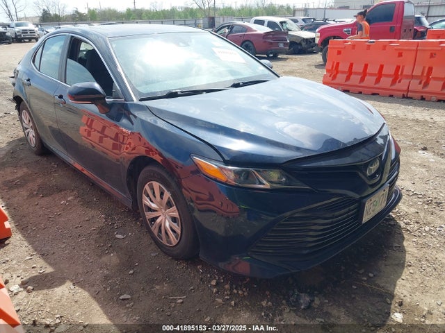 2019 Toyota Camry Hybrid Le მანქანა იყიდება აუქციონზე, vin: 4T1B31HK1KU512739, აუქციონის ნომერი: 41895153