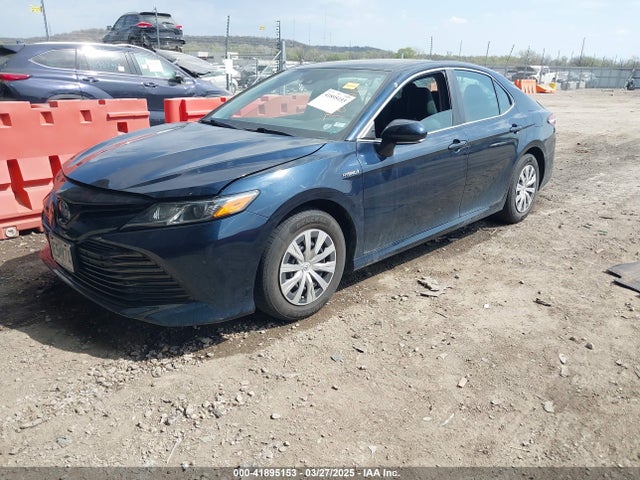 2019 Toyota Camry Hybrid Le მანქანა იყიდება აუქციონზე, vin: 4T1B31HK1KU512739, აუქციონის ნომერი: 41895153