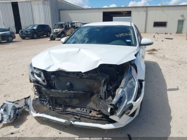 5XXGT4L39LG420572 KIA Optima Lx