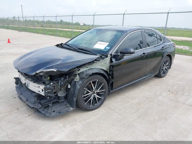 Toyota CAMRY SE 2022 4T1T11AK3NU016933 Image 2