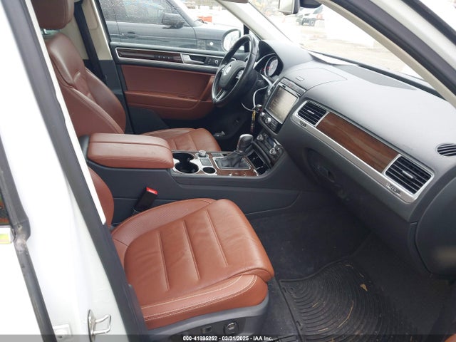 WVGEF9BP3GD010247 Volkswagen Touareg Vr6 Lux