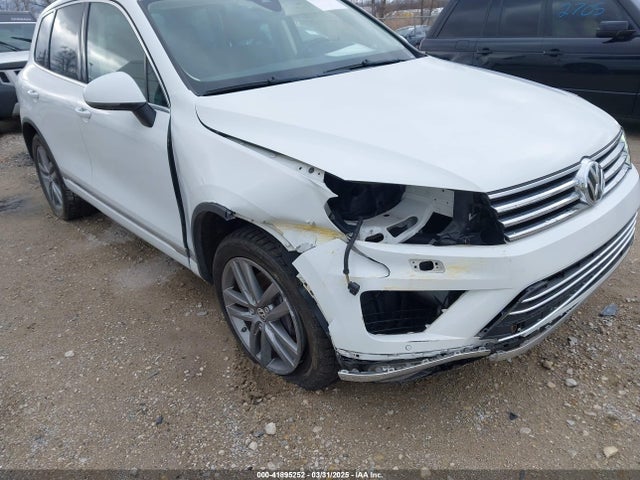 WVGEF9BP3GD010247 Volkswagen Touareg Vr6 Lux