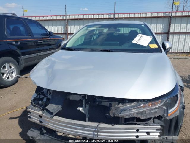 5YFEPMAE9NP310485 Toyota COROLLA LE